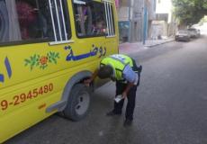 شرطة قلقيلية تنظم حملة مرورية على حافلات المدارس