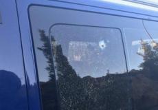 لم تفصح المصادر الاسرائيلية عن الجهة التي هاجمت السيارة الفلسطينية