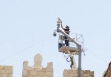 الاحتلال يشرع بتركيب كاميرات أعلى سور القدس التاريخي