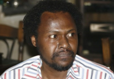 الفنان السوداني ياسر عبد اللطيف