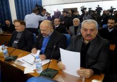 نواب خلال جلسة للمجلس التشريعي في غزة