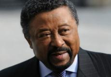 يسعى بينغ، الرئيس السابق للاتحاد الأفريقي، إلى الاطاحة بحكم عائلة بونغو