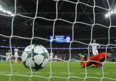 أول أهداف موناكو عن طريق بيرناردو سيلفا(رويترز)