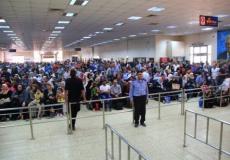 فلسطينييون في معبر الكرامة -ارشيف-