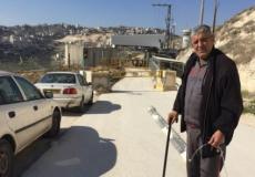 يرفض الاحتلال السماح لزوجة المقدسي أبو حسين وأبنائه بمرافقته لعبور حاجز الشياح نحو القدس