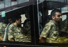 بلغ عدد المعتقلين المعلن عنه من الحكومة التركية حتى الآن 37 ألف شخص.