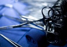 غعادة تركيب ذراعي امرأة