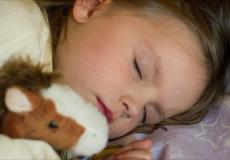 النوم مفيد للاطفال 
