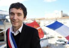 جوليان سانشيز عمدة بلدة بوكير أعلن عن اسم الشارع عبر موقع تويتر