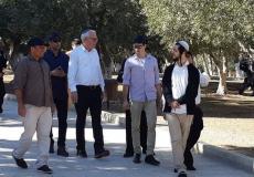 وزير الزراعة الإسرائيلي أوري أرئيل يقتحم باحات المسجد الأقصى برفقة عشرات المستوطنين