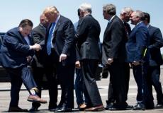 ترمب لم يُخفِ إعجابه بصورته على الجوارب