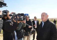 رئيس حكومة الاحتلال الإسرائيلي خلال جولة في غلاف غزة اليوم