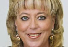 رئيسة بلدية نتانيا مريام فايربيرغ 