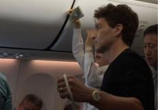 ريتشارد ماركس هو وراكبان آخران سيطروا على الرجل