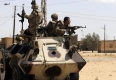 الجيش المصري يلاحق الجماعات المتشددة في شمال سيناء.