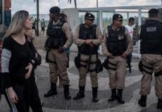 أمن وسياح في ريو