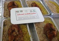 دار البر بدبي توزع وجبات الإفطار للصائمين