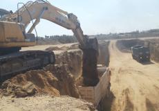 عملية ترحيل الطينة الناتجة عن حفر انشاء خزانات السولار في رفح 