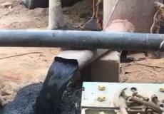 مواطن سعودي يفاجئ بتغير ماء بئر مزرعته إلى نفط