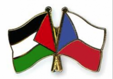 العلمان التشيكي والفلسطيني