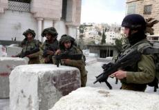 القدس: الاحتلال يغلق عقبة السرايا ويحاصر مدرسة دار الايتام وسط مواجهات