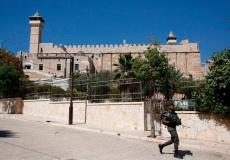 جنود الاحتلال في باحات الحرم الإبراهيمي- أرشيفية