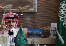 الوليد بن طلال ينشر صورة مع محمد بن سلمان -الوليد بن طلال في الصورة-