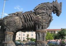 حصان طروادة الخشبي