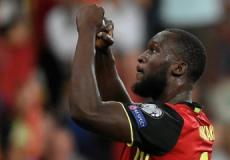 لوكاكو يحتفل بهدف التأهل للمونديال