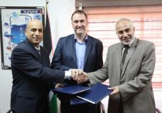 خلال توقيع الاتفاقية