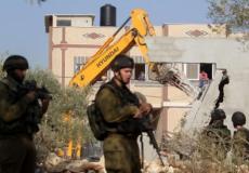 الاحتلال يهدم منشأة فلسطينية - ارشيف