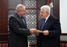 الرئيس عباس اثناء لقاء وزير الخارجية الاردني