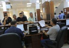 بلدية غزة تنجز مئات المعاملات للمواطنين