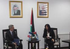 وزيرة الاقتصاد الوطني عبير عودة ،خلال لقاء القنصل العام الفرنسي الجديد بيير كوتشارد