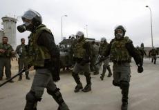 قوات القمع الإسرائيلية تقتحم سجن نفحة