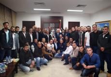  الرئيس محمود عباس اثناء لقاء وفد من الأسرى المحررين 