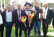 عائلة فلسطينية من النقب تحتفل بخريج 5 أطباء من أبنائها