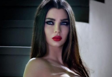 الفنانة قمر