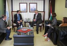 غنيم يلتقي الوفد الفرنسي