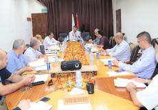 اللجنة الفنية لملف "كورونا" تؤكد على التقيد باتباع إجراءات السلامة