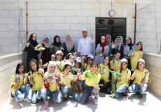 "جذور فلسطين" تقيم نشاطًا توعويًا بيئيًا بالخليل