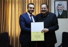 صيدم يكرم الفائز بنجوم العلوم وتمنحه لقب سفير العلوم