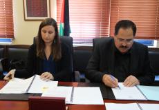 التربية وآر تي أم توقعان اتفاقية لدعم قطاع الطفولة المبكرة 10-10-2018 (3).JPG