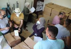 تسلم دائرة شؤون اللاجئين المساعدات الطبية 