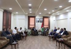 غرفة تجارة وصناعة محافظة الخليل مع سفير فلسطين في البرتغال