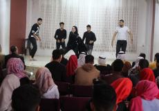 "بروفة آخر كلام" عرض مسرحي لتجسيد مشاكل الشباب في غزة