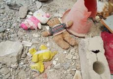 آثار القصف الإسرائلي الذي قتل أم وطلفتها في دير البلح