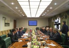 حواتمة يجري مباحثات سياسية مع رئاسة مجلس الإتحاد الروسي (الشيوخ)