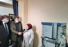 السفير عبد الهادي يسلم المكرمة الرئاسية- دمشق