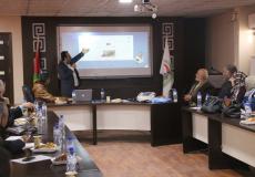 صورة أثناء التقيم للدكتور زيادة